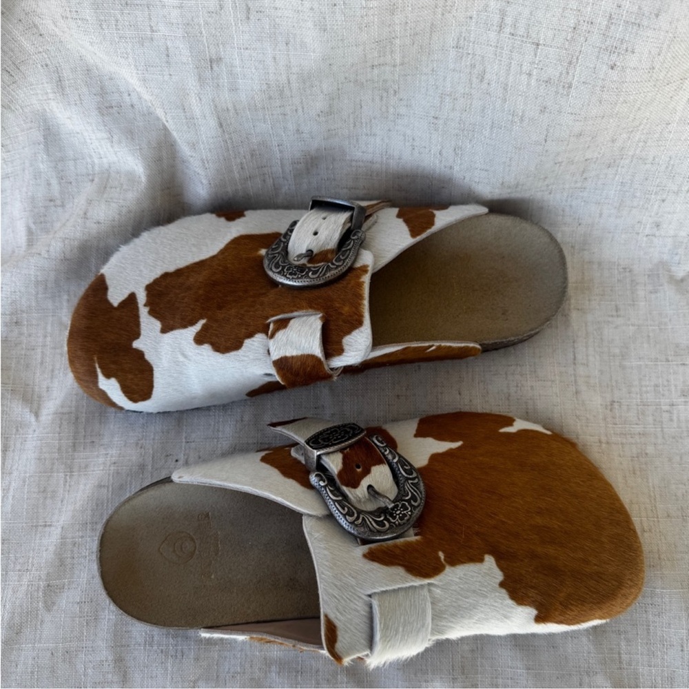 Brother Vellies The Greg Cow Print Brown and White Mules - Picture 7 of 8